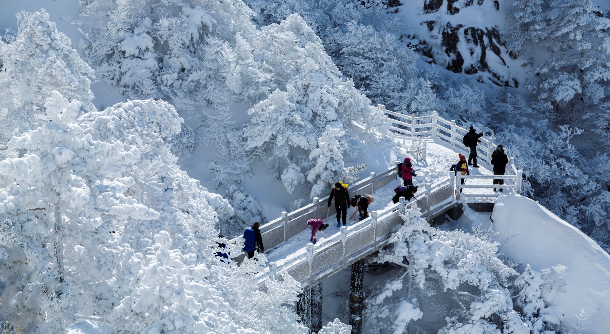 7.黄山冬雪.jpg